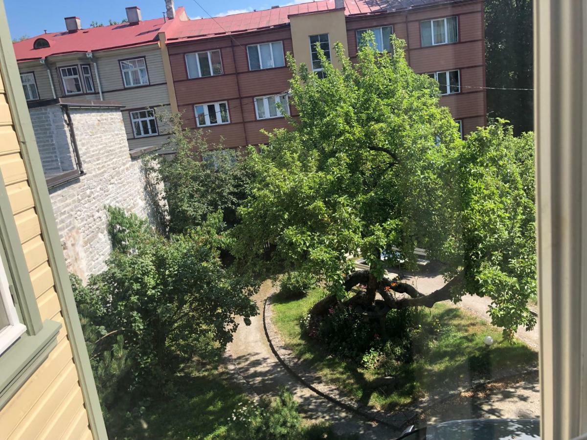 Allika Apartments Таллин Экстерьер фото